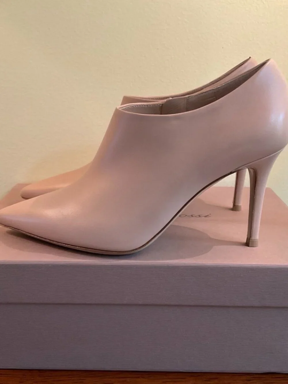 Gianvito Rossi Peach Pointed Toe Stiletto Zip Leather Pumps - Picture 3 of 8